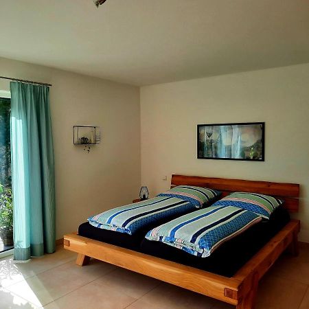 Ferienappartement Am Slevogtweg Leinsweiler Esterno foto