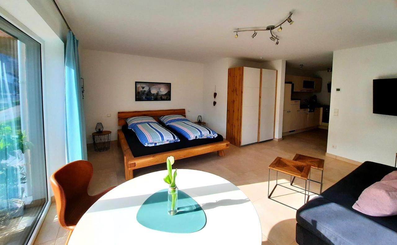Ferienappartement Am Slevogtweg Leinsweiler Esterno foto